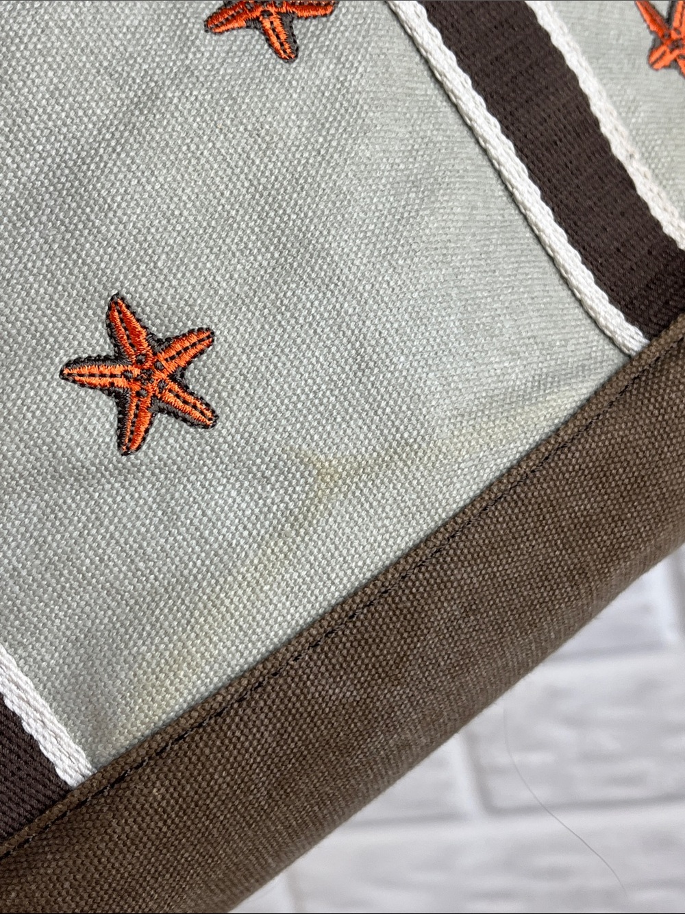 L.L. BEAN VINTAGE SMALL ZIP TOP CANVAS STARFISH EMBROIDERED TOTE LEATHER TRIM - Picture 9 of 16